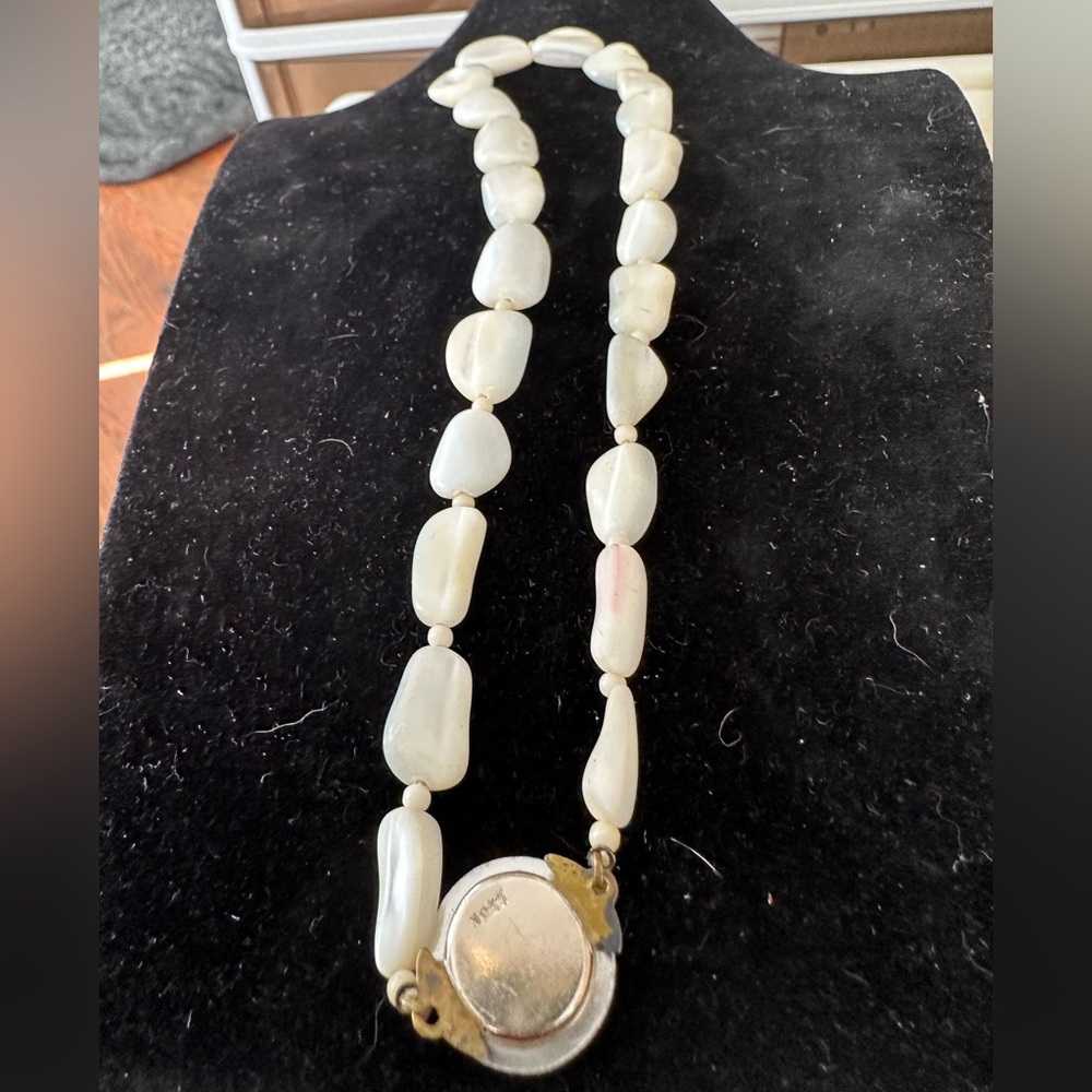 Mother of Pearl Pebble Bead Necklace